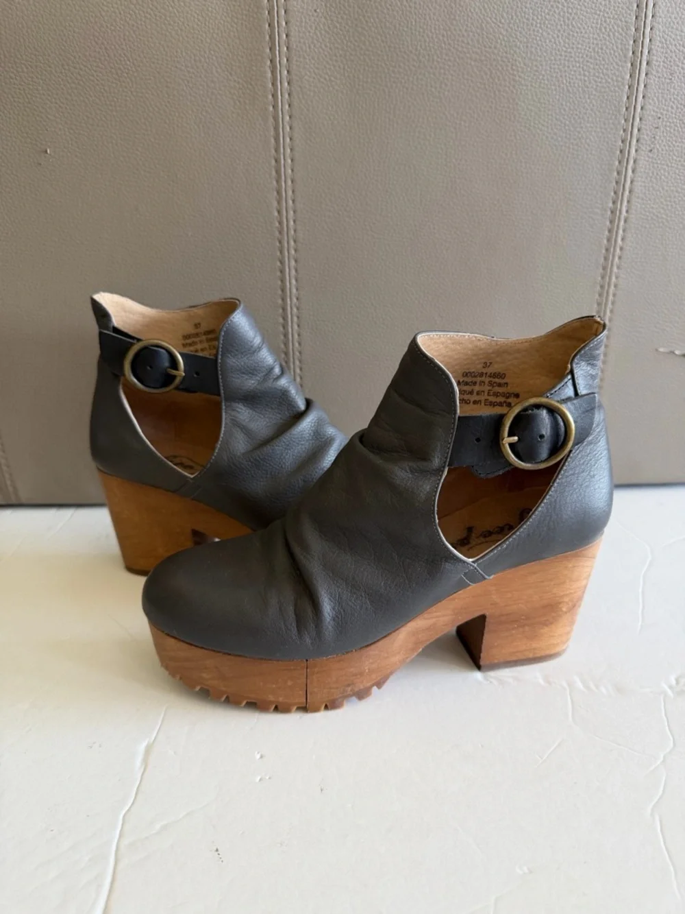 Free People Suri Platform Heeled Clogs Charcoal Gray Leather Sz 37